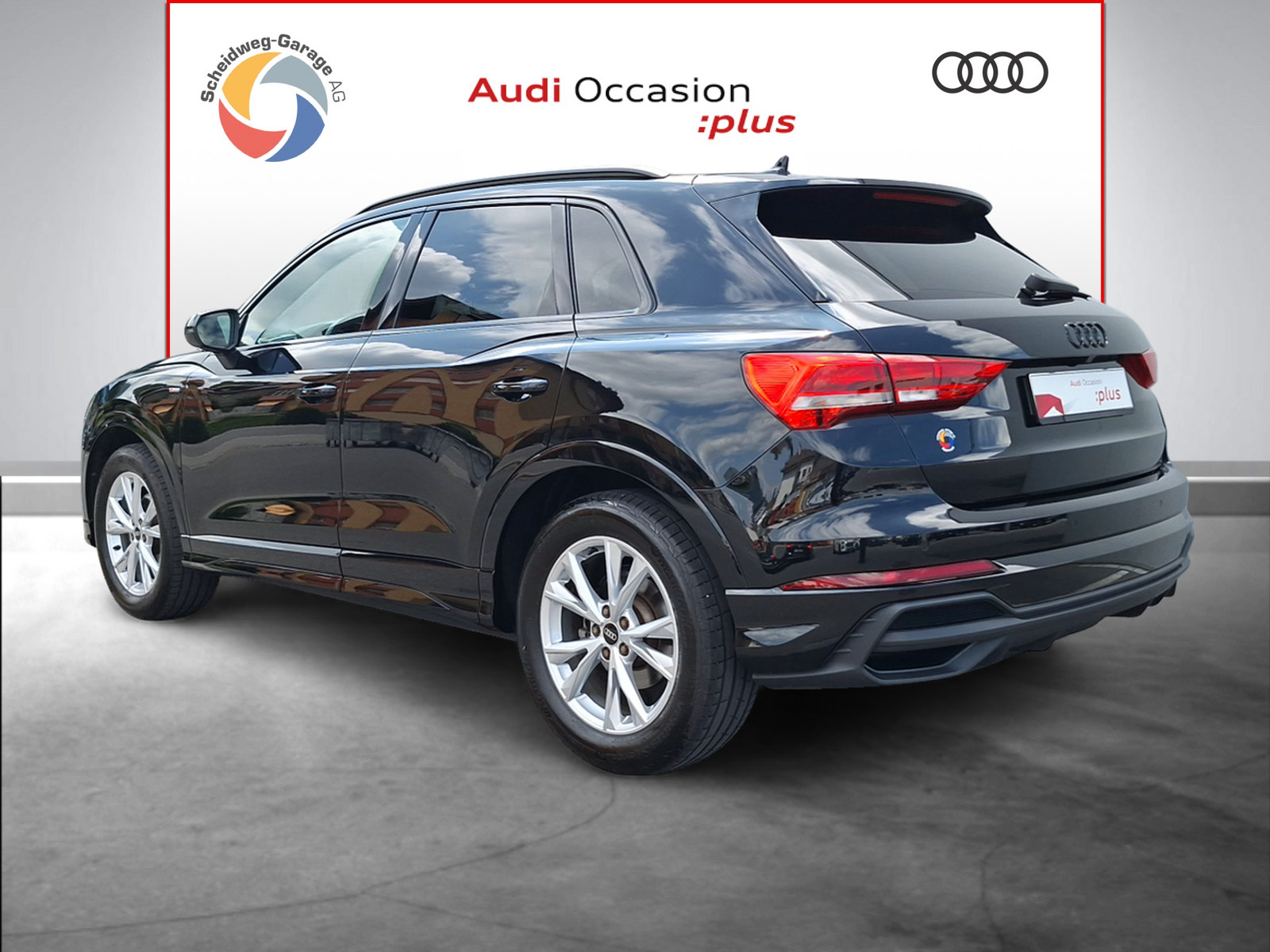 AUDI Q3 35 TFSI S line S-tronic-image-12