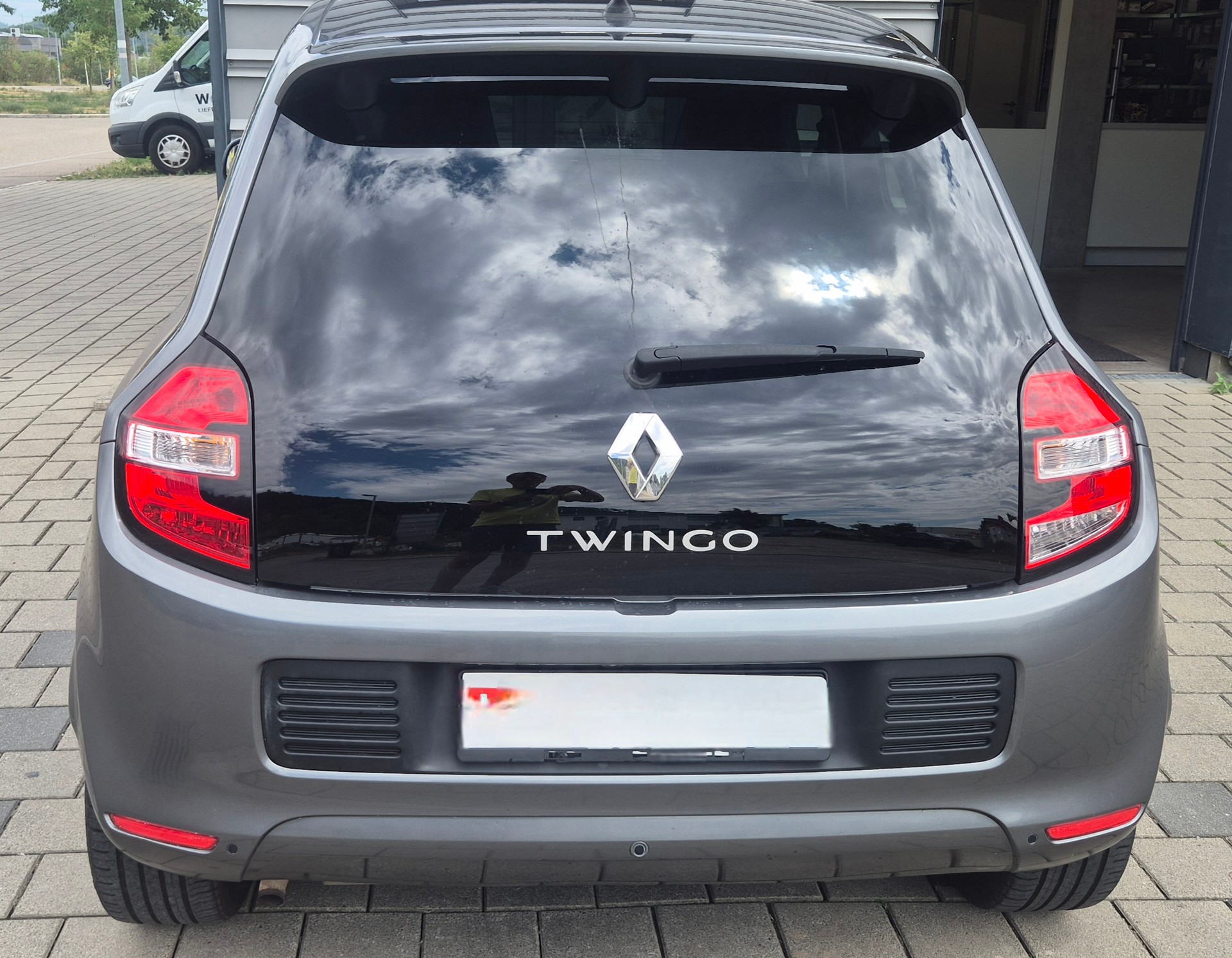 RENAULT Design Edition 0.9 TCe 90 Iconic-image-4