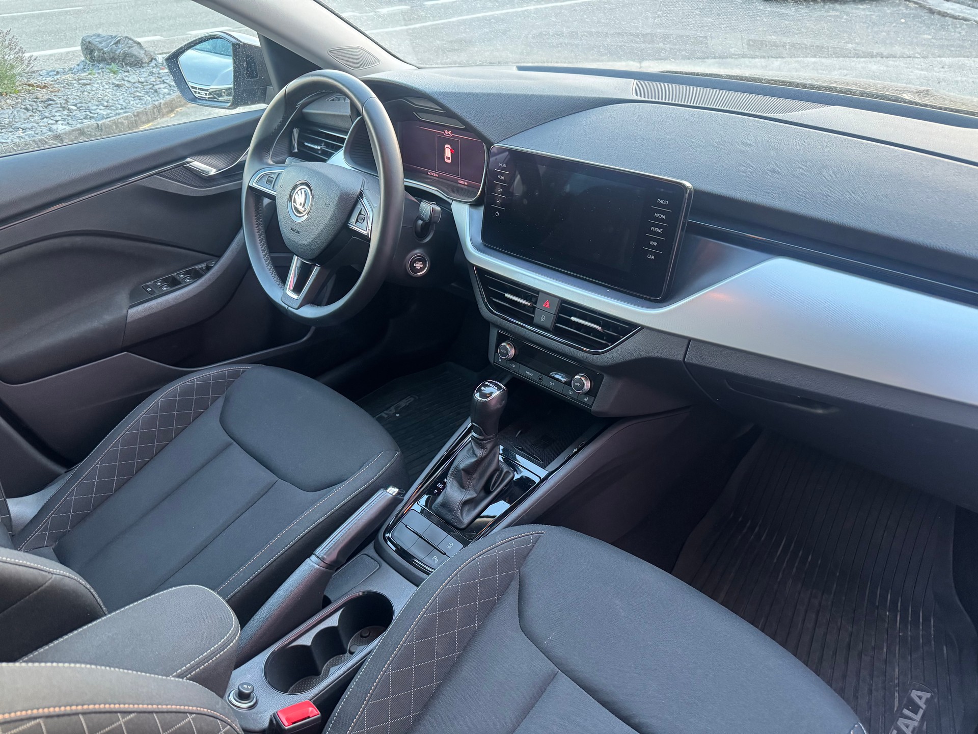 SKODA Scala 1.0 TSI Ambition-image-12