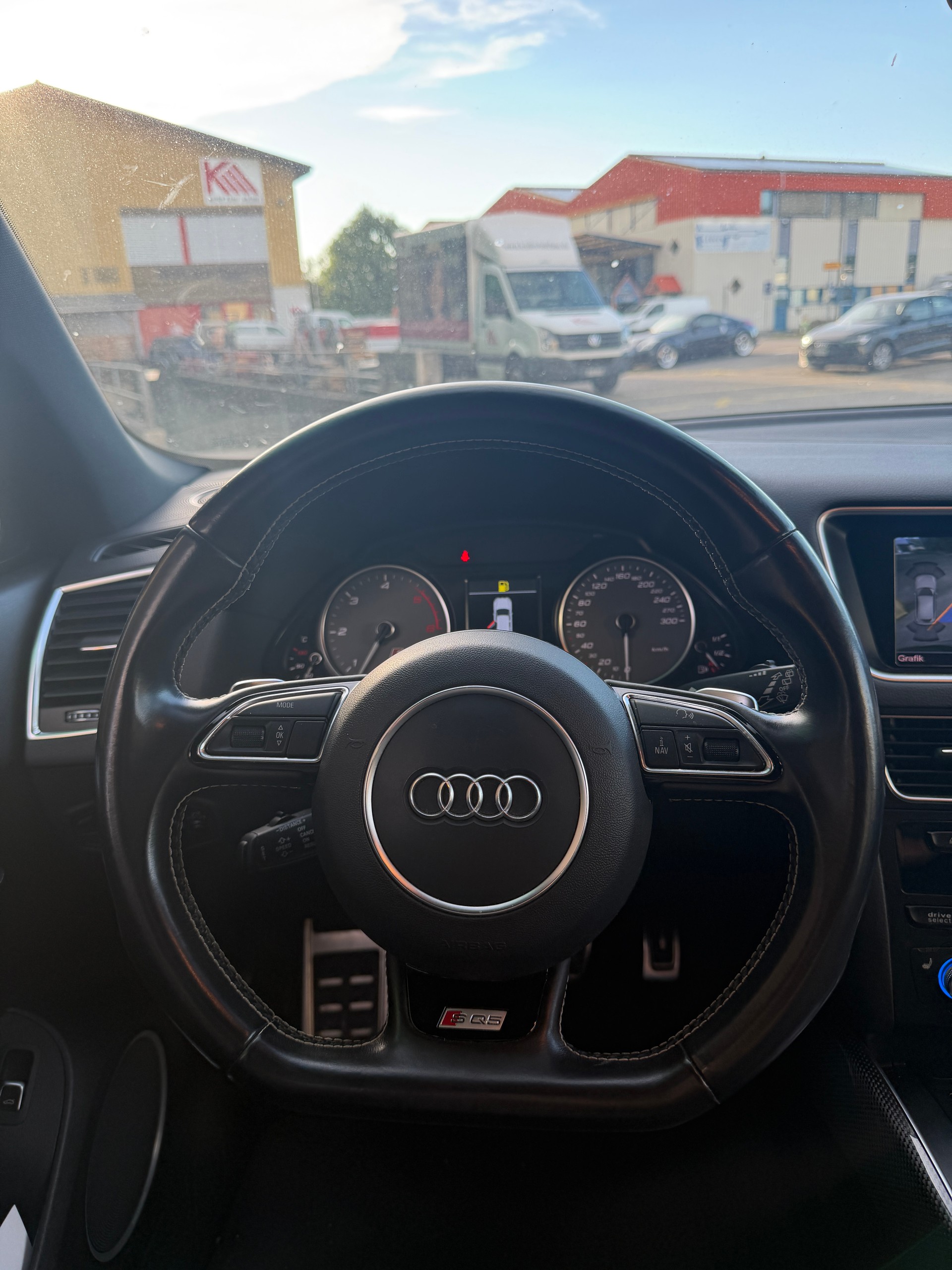 AUDI SQ5 3.0 TDI plus quattro tiptronic-image-12