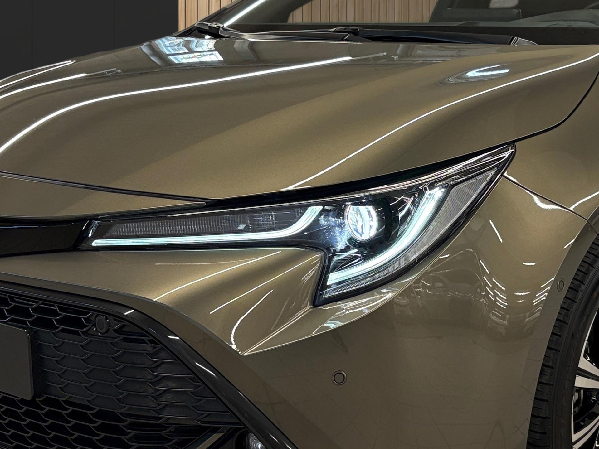 TOYOTA Corolla 1.8 HSD Trend e-CVT-image-8