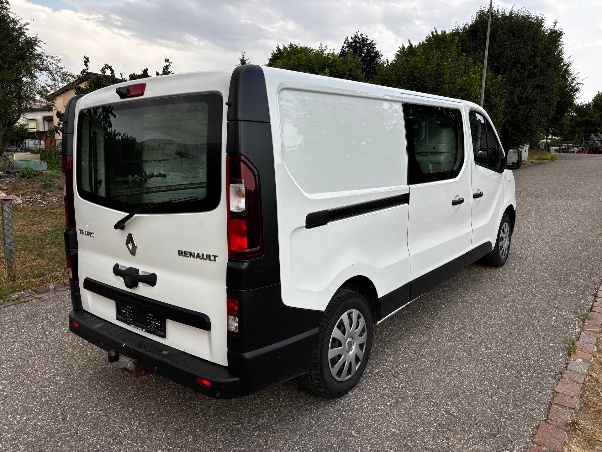 RENAULT Trafic 2.0 Energy dCi 120 3.0t Business L2H1-image-2