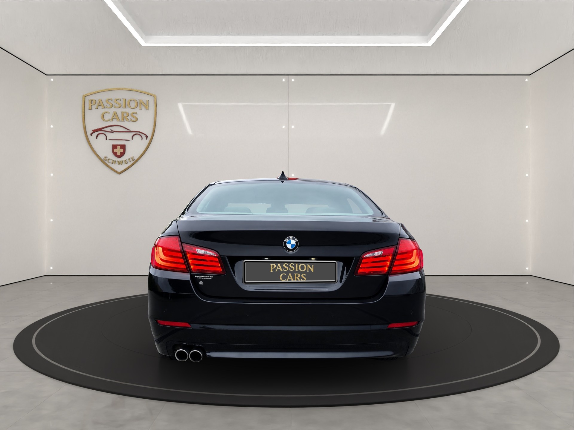 BMW 530d xDrive Steptronic Aus erster Hand-image-3