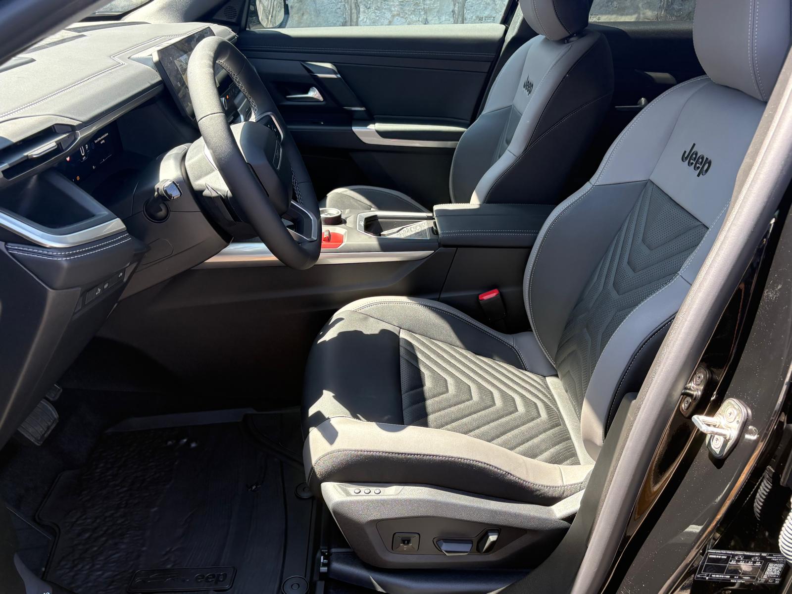 JEEP Compass 1.2 T e-Hybrid First Edition-image-6
