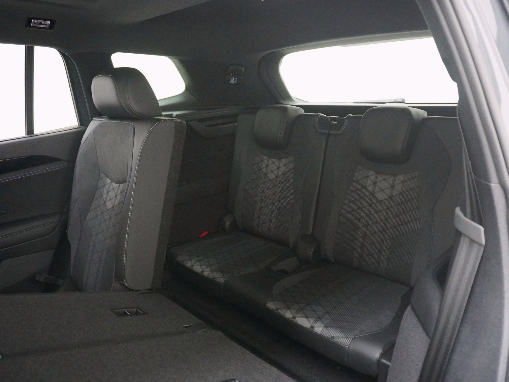 VW Tayron 2.0 TDI R-Line DSG 4motion-image-16