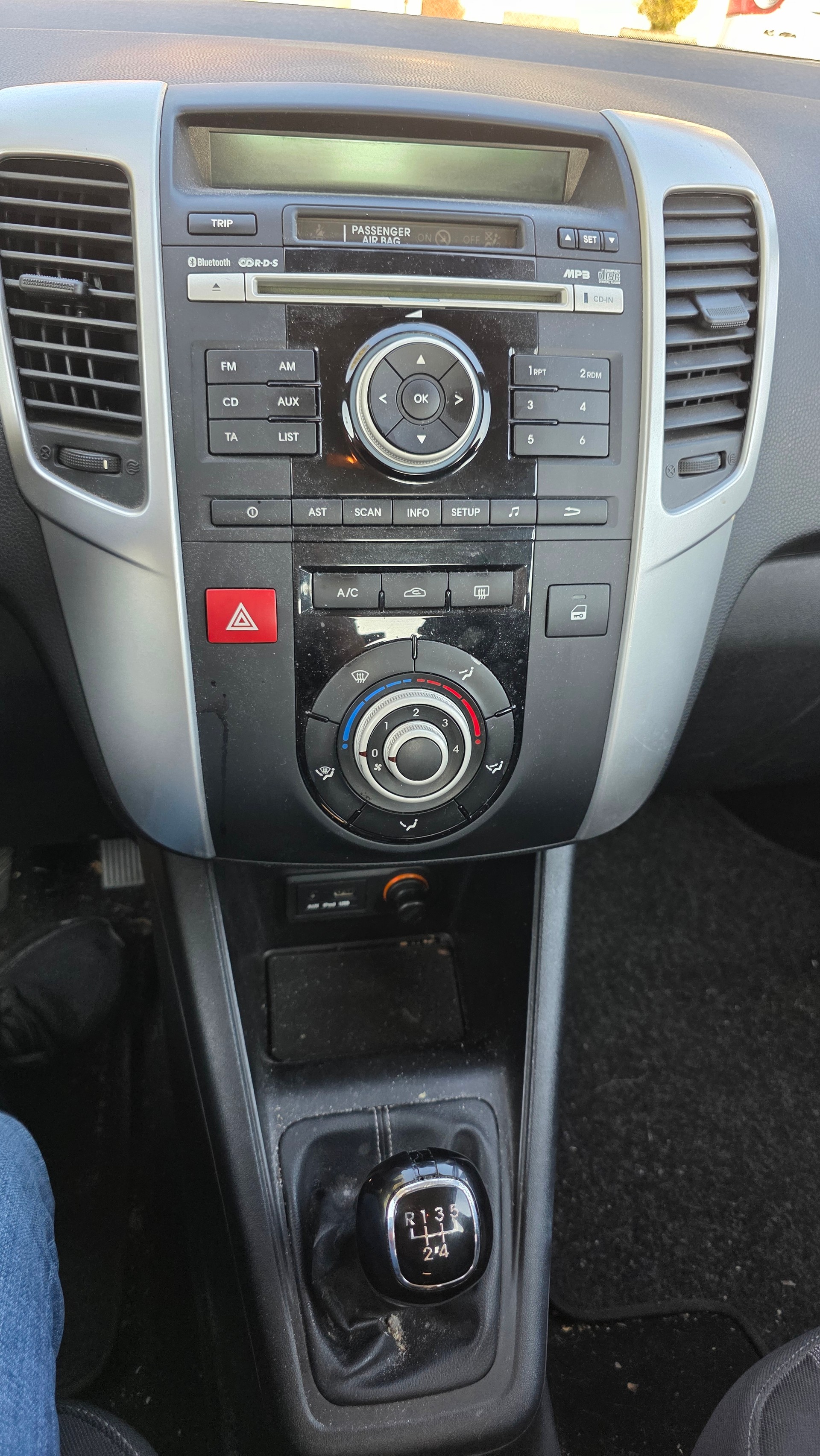 KIA Venga 1.6 CVVT Classic-image-7