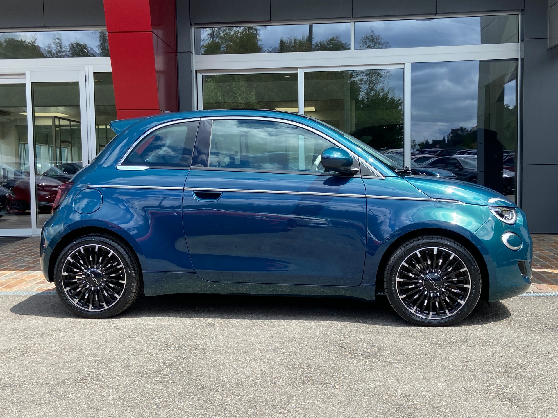 FIAT 500 electric 87 kW La Prima-image-14