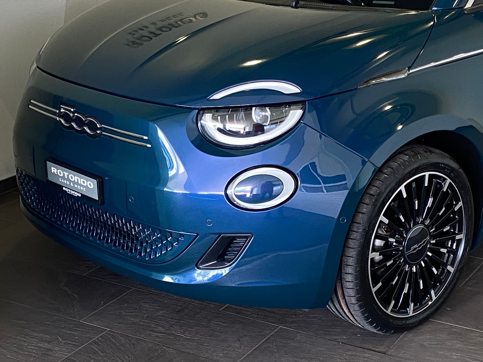 FIAT 500 electric 87 kW La Prima-image-2