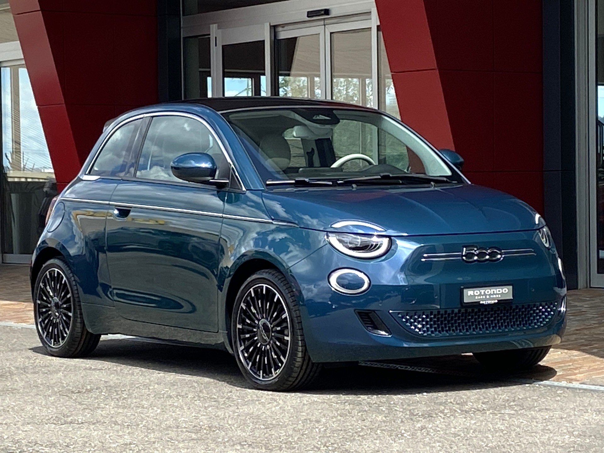 FIAT 500 electric 87 kW La Prima-image-13