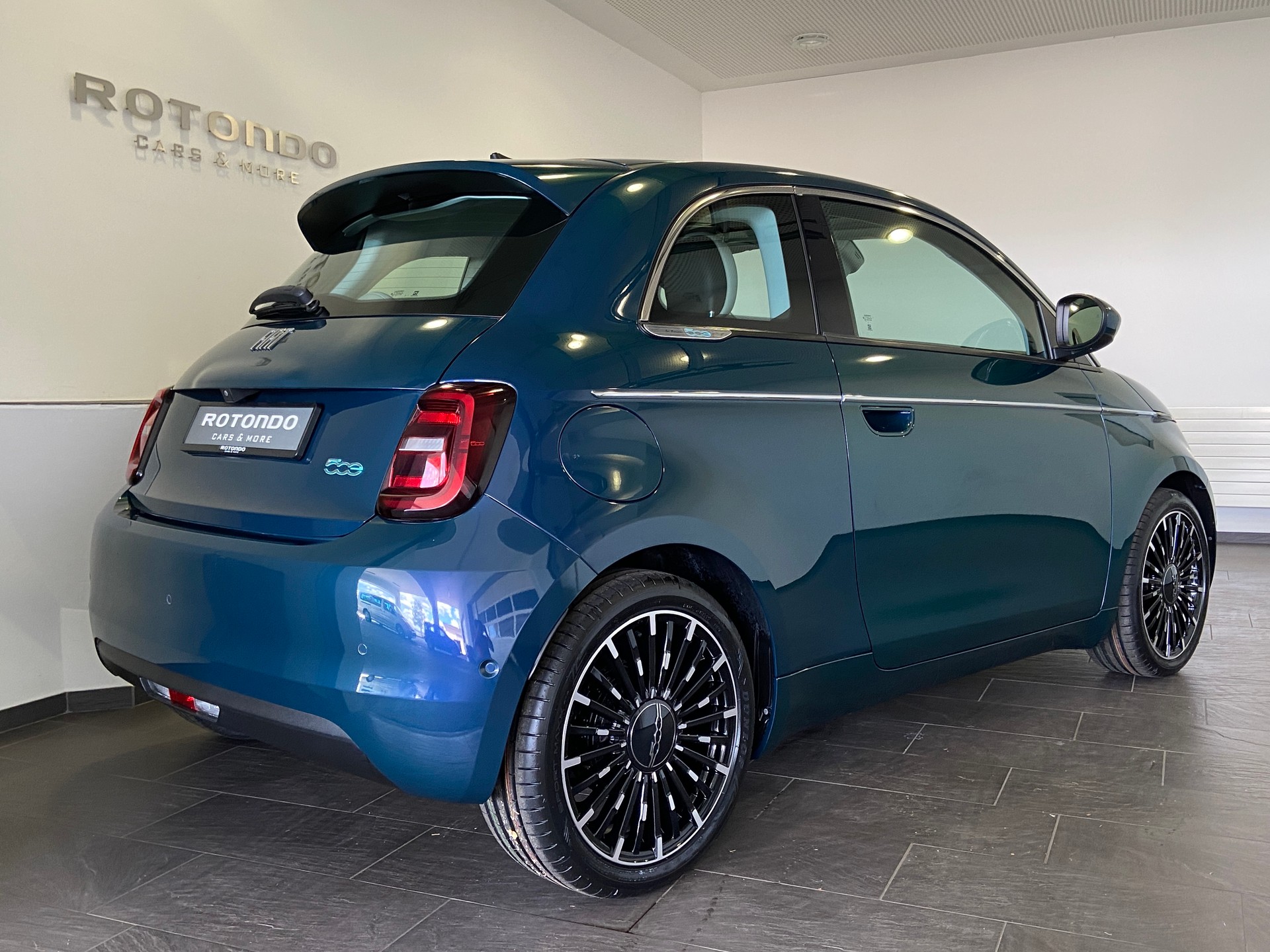 FIAT 500 electric 87 kW La Prima-image-1