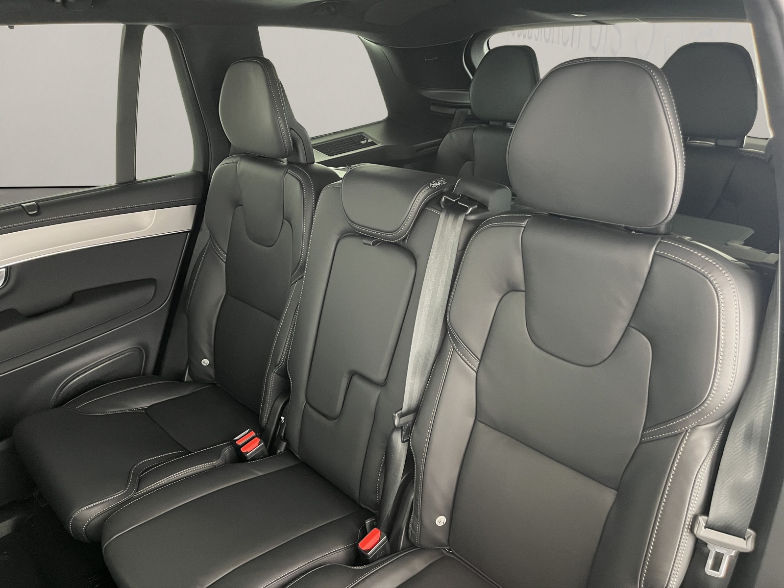 VOLVO XC90 2.0 T8 TE Black Edition eAWD-image-13