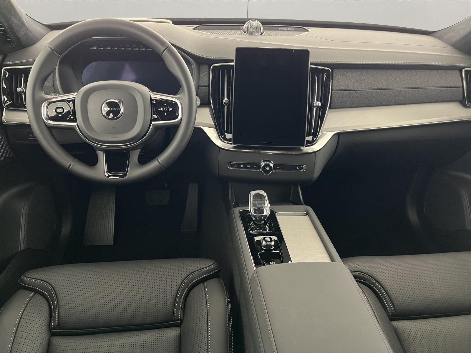 VOLVO XC90 2.0 T8 TE Black Edition eAWD-image-8