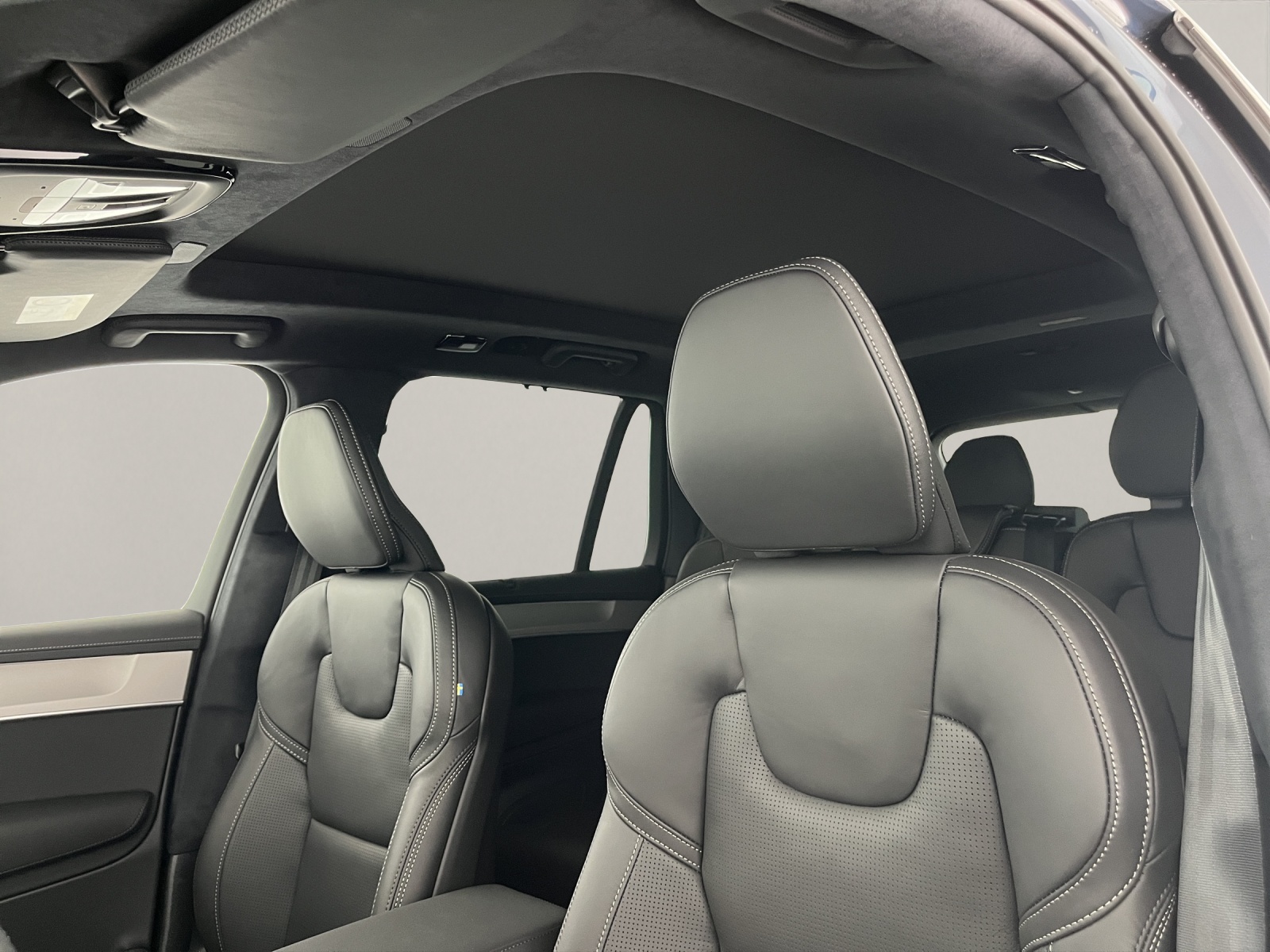 VOLVO XC90 2.0 T8 TE Black Edition eAWD-image-12
