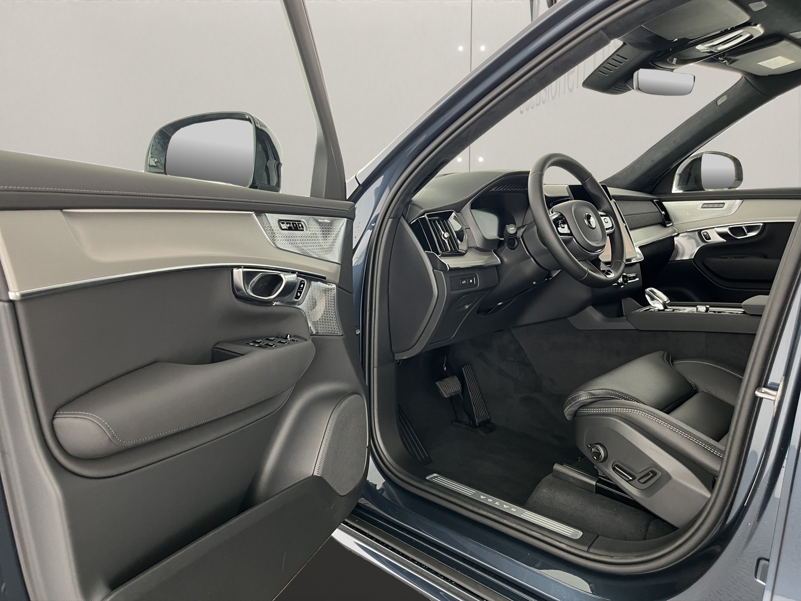VOLVO XC90 2.0 T8 TE Black Edition eAWD-image-10