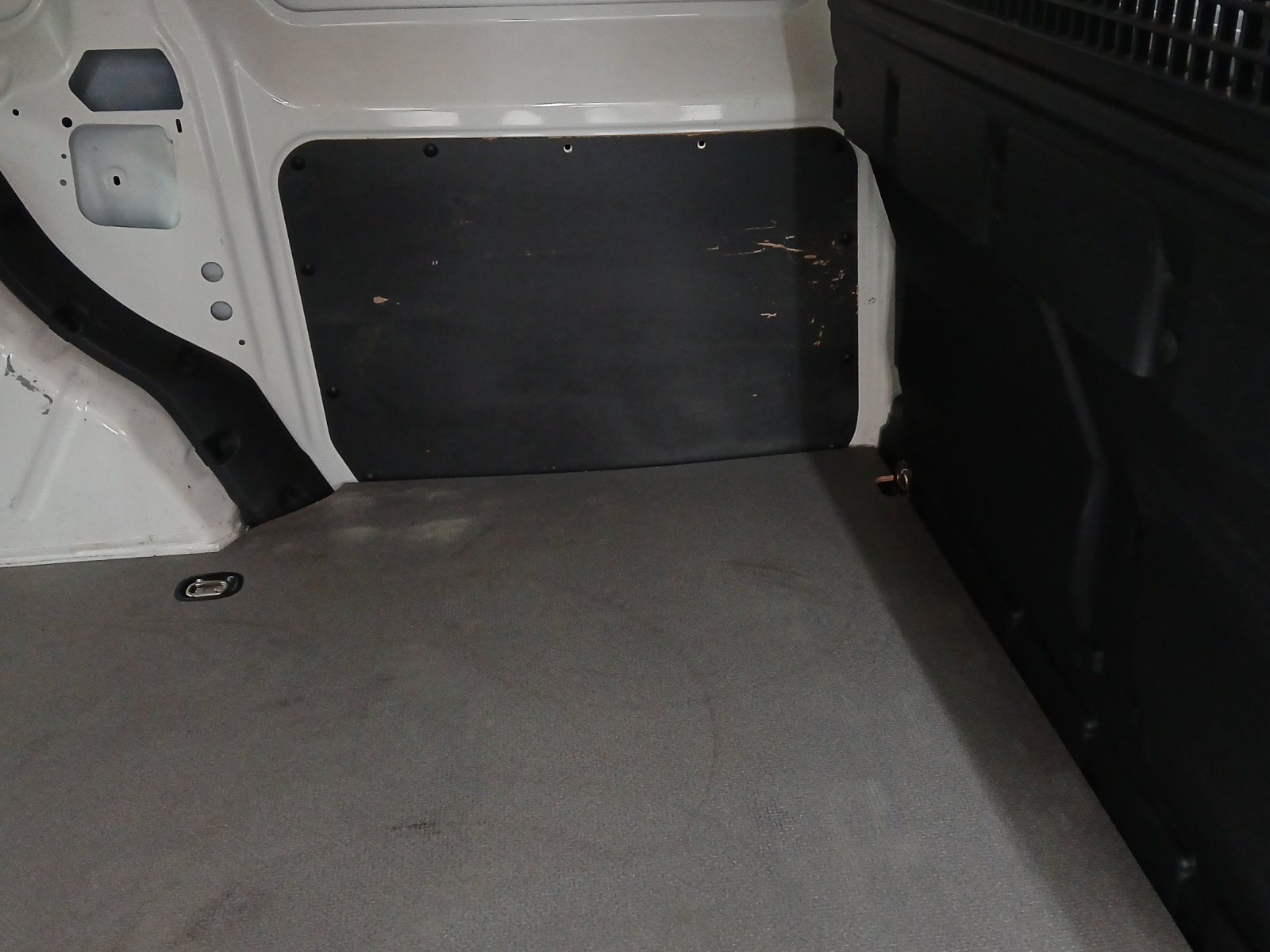 VW Caddy Cargo 2.0TDI Entry Maxi-image-11