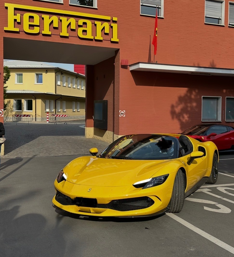 FERRARI GTS-image-3
