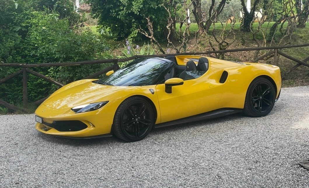 FERRARI GTS-image-0