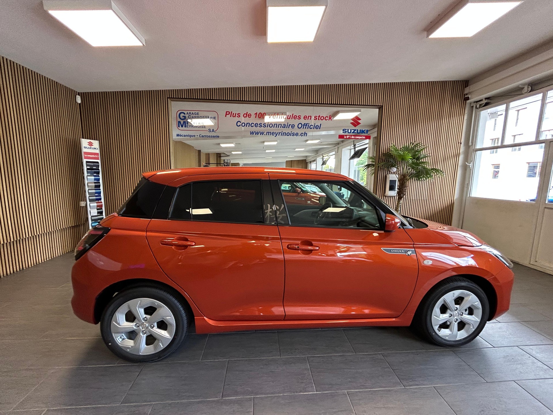 SUZUKI Swift 1.2 Sakura Hybrid