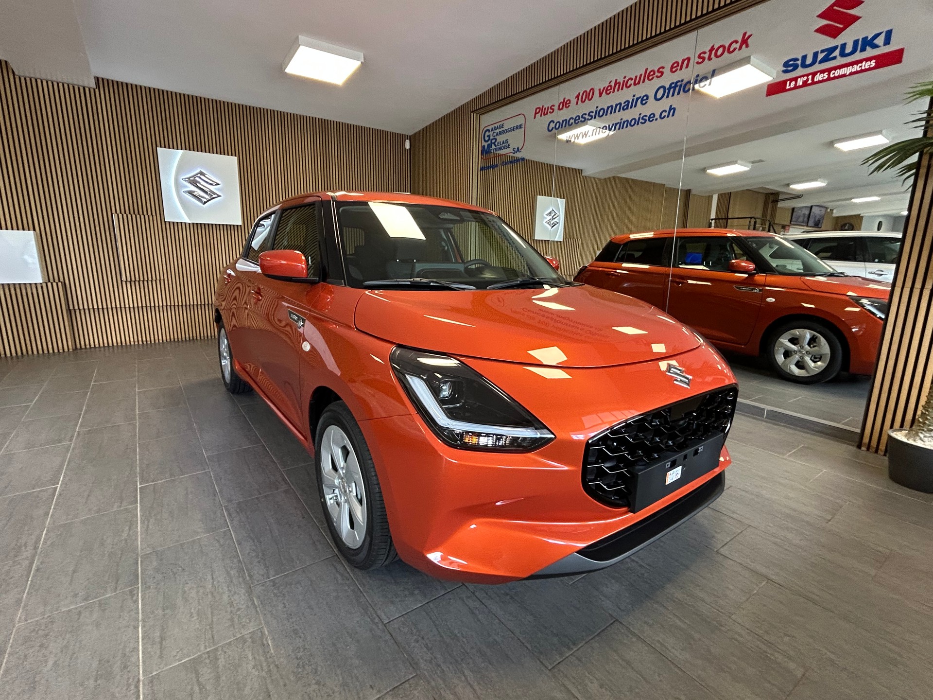 SUZUKI Swift 1.2 Sakura Hybrid-image-1
