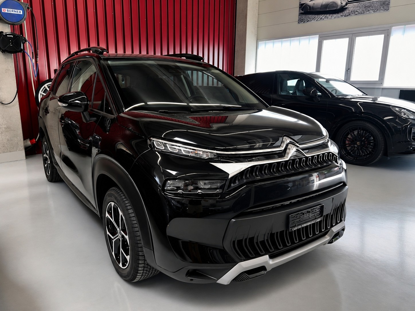 CITROEN C3 Aircross 1.2i PureTech Shine EAT6-image-0