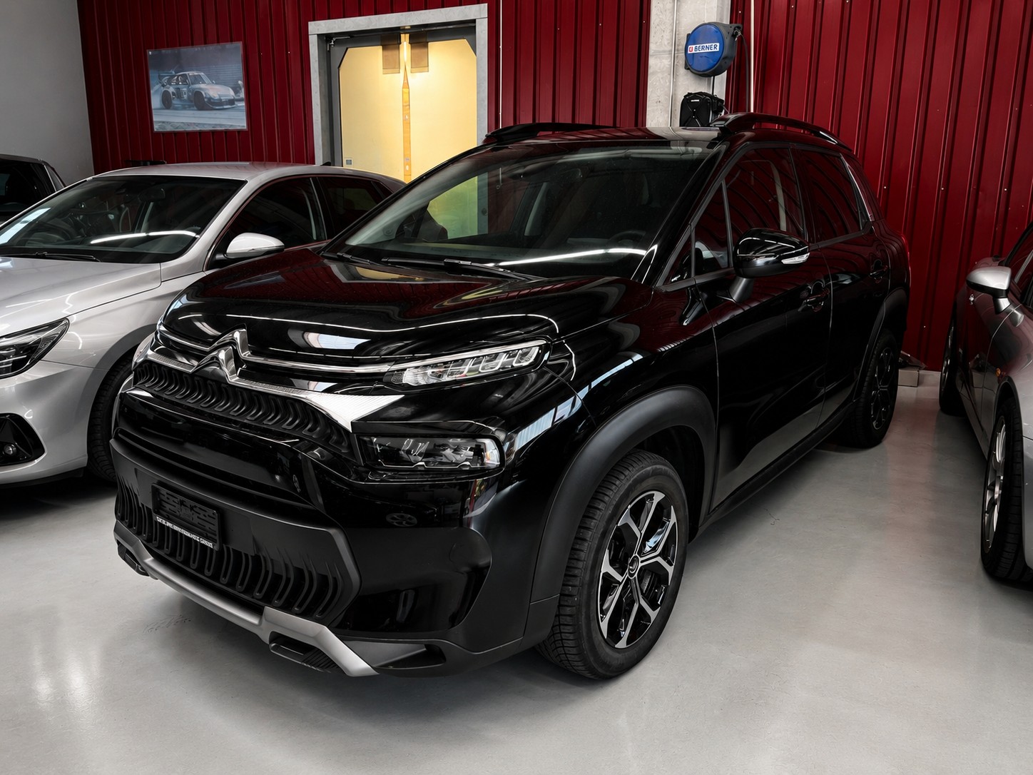 CITROEN C3 Aircross 1.2i PureTech Shine EAT6-image-1