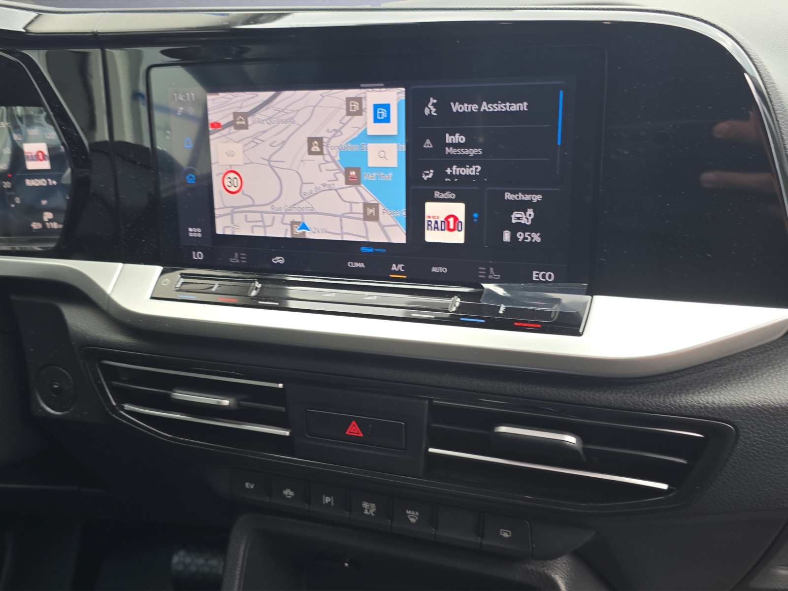 FORD Transit Connect fourg. 1.5 Eco-image-9