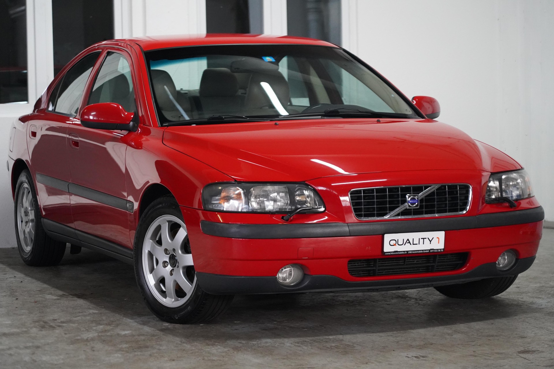 VOLVO S60 D5-image-0