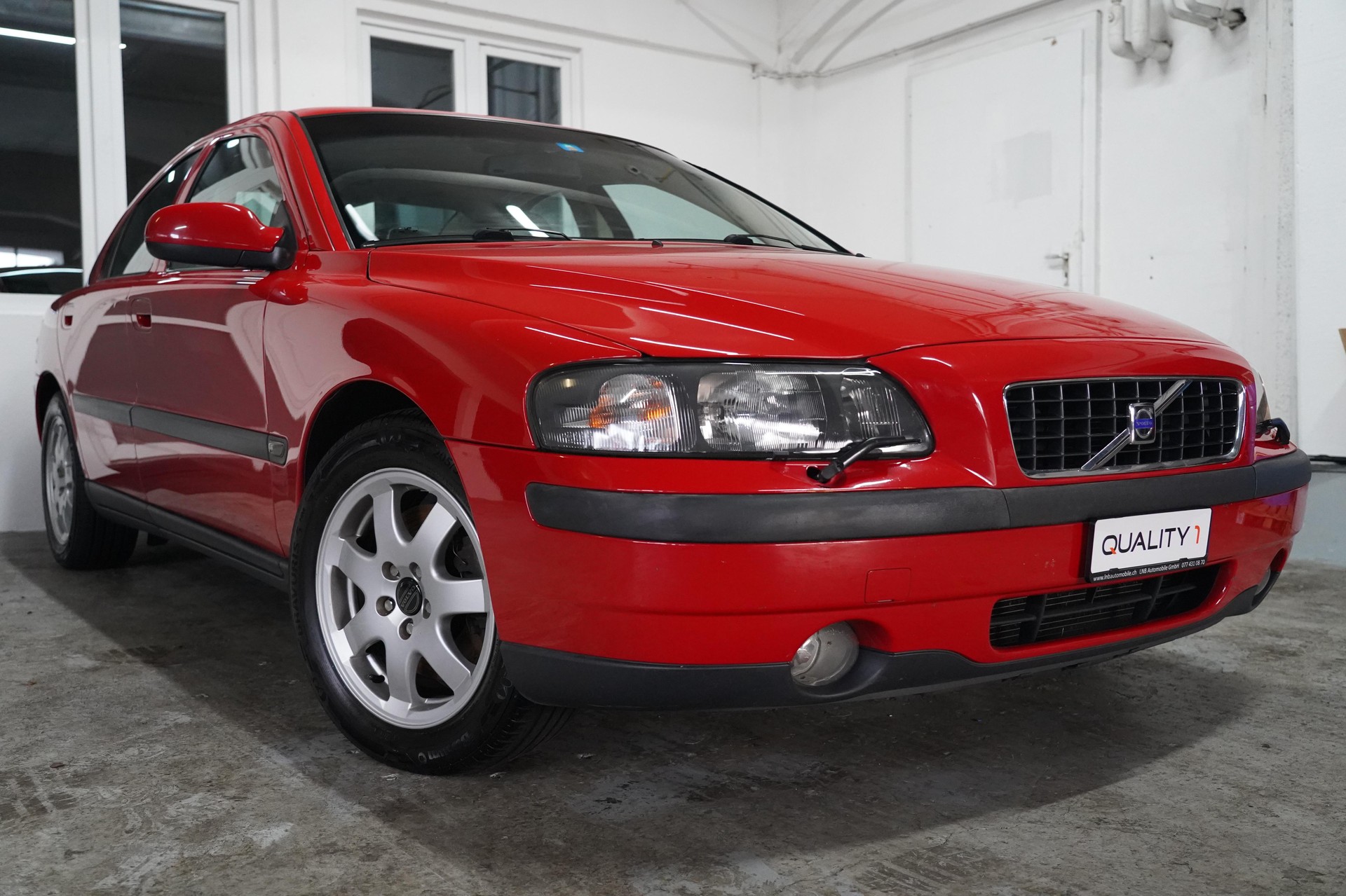 VOLVO S60 D5-image-1