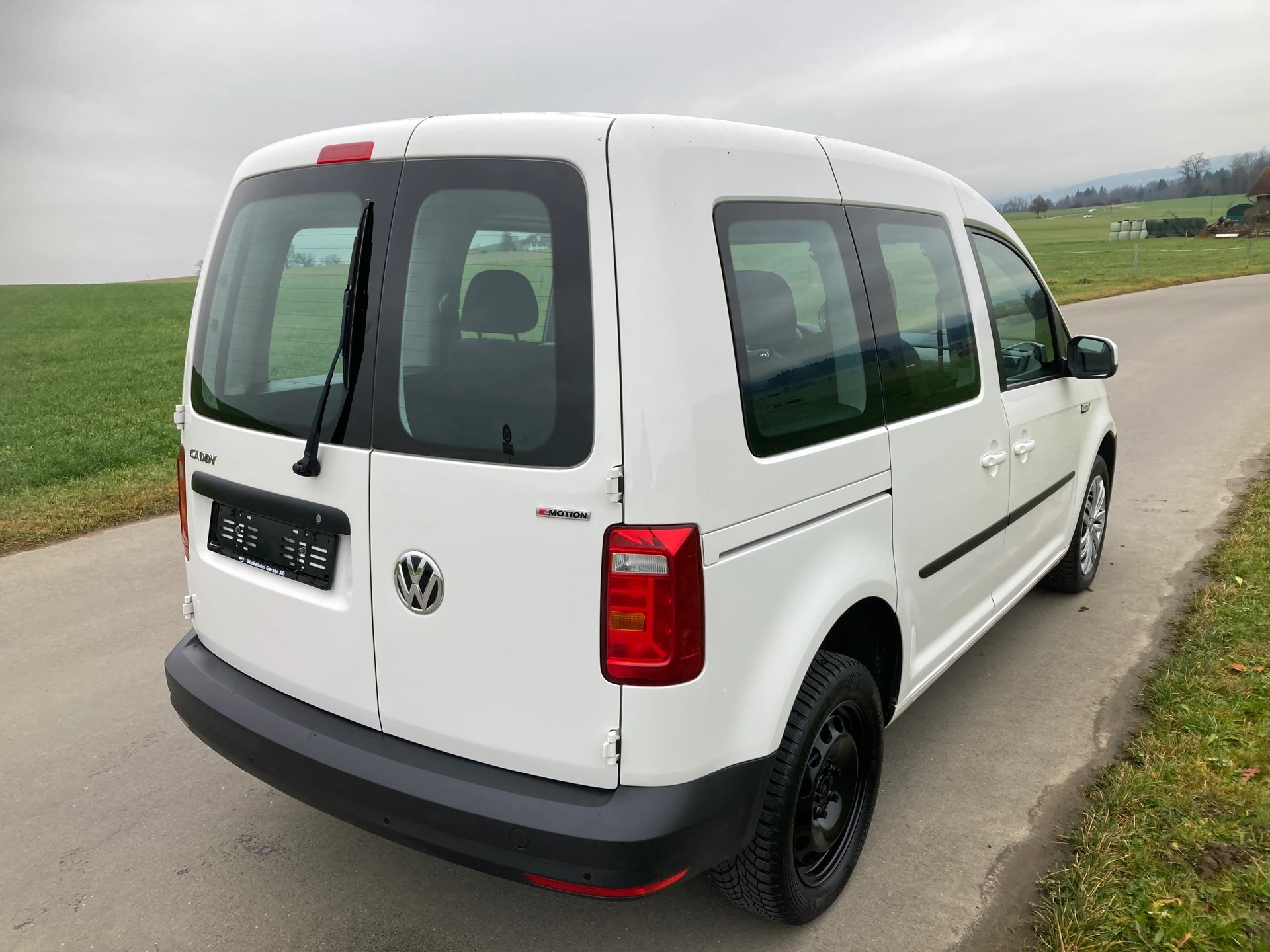 VW Caddy 2.0TDI 4Motion BlueMotion Technology-image-2