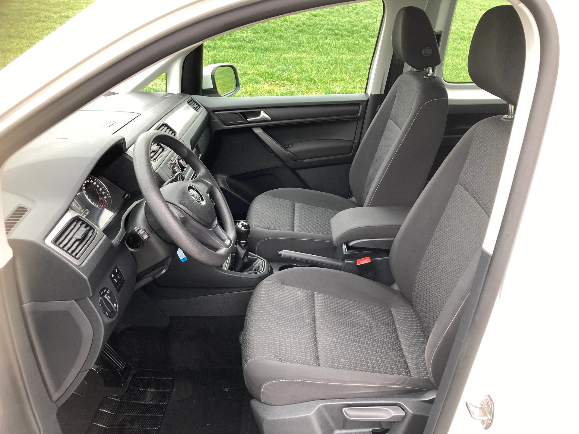 VW Caddy 2.0TDI 4Motion BlueMotion Technology-image-7