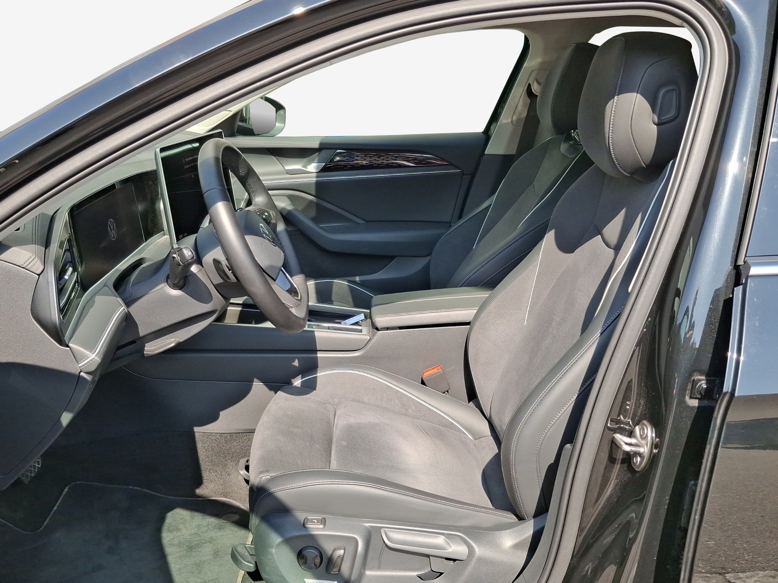 VW Passat Variant 2.0 TDI evo Business 4 Motion DSG-image-7