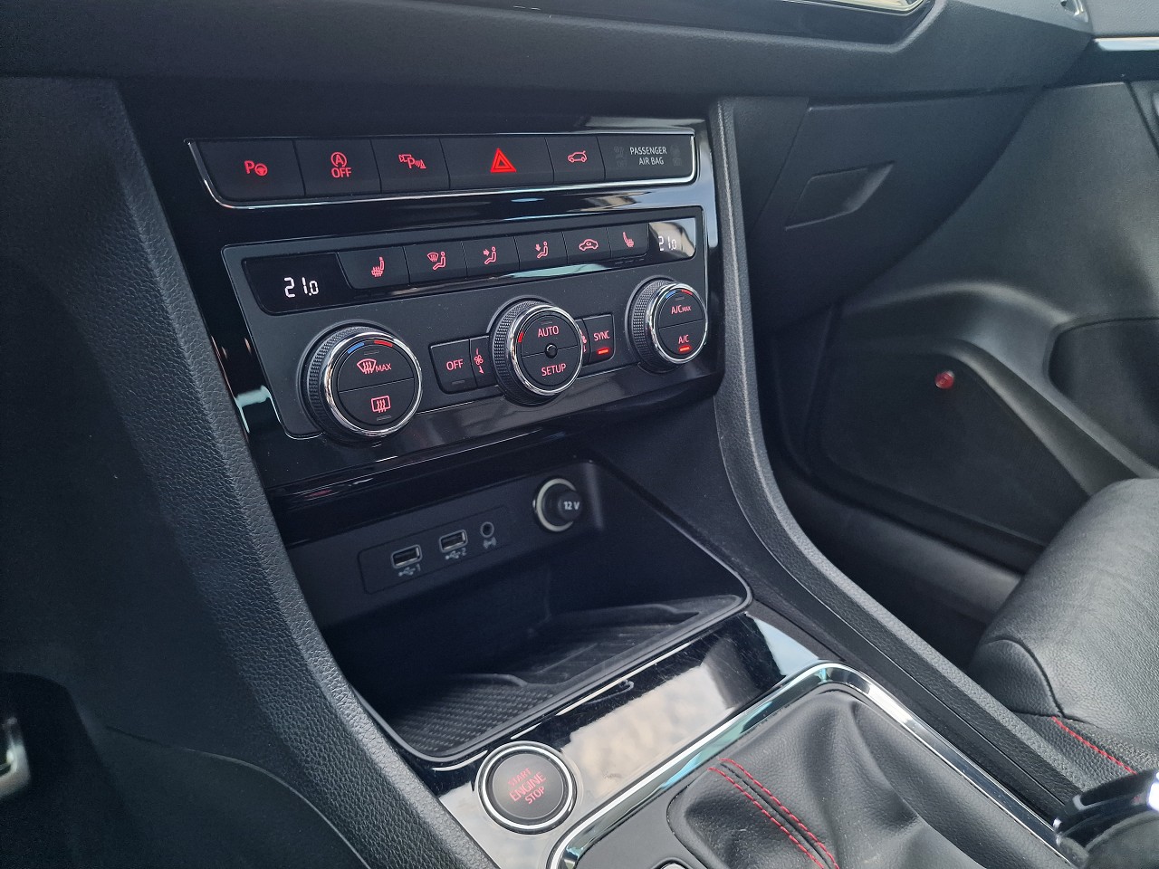 SEAT Ateca 2.0 TSI SWISS FR 4Drive DSG-image-25