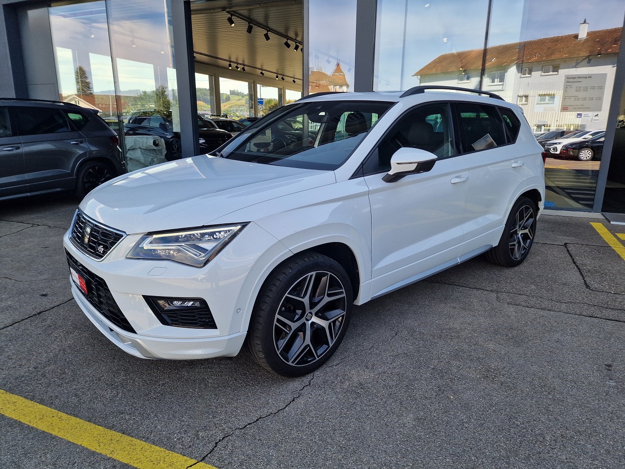 SEAT Ateca 2.0 TSI SWISS FR 4Drive DSG-image-1