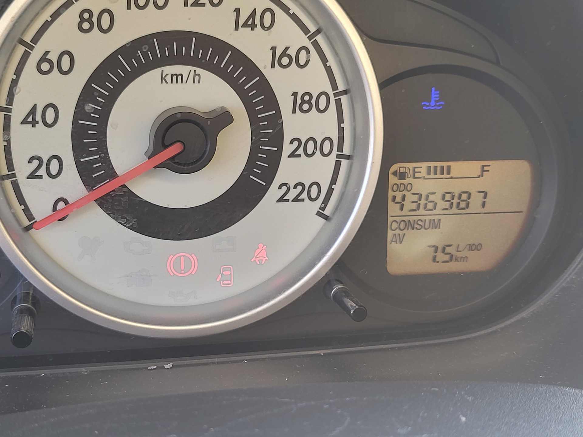 MAZDA 2 1.5i 16V Sport-image-10
