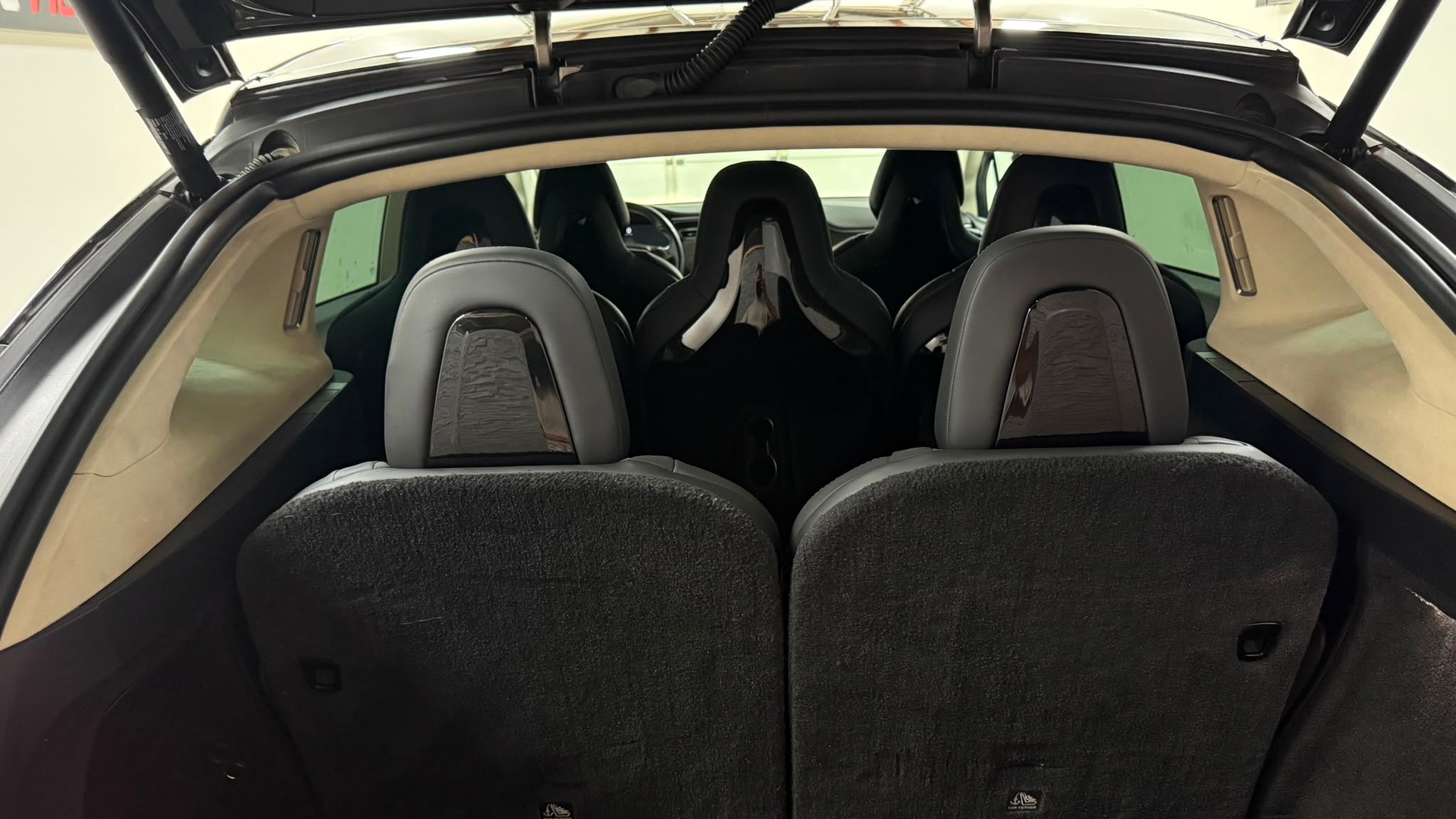 TESLA Model X 90 D Signature Performance-image-11
