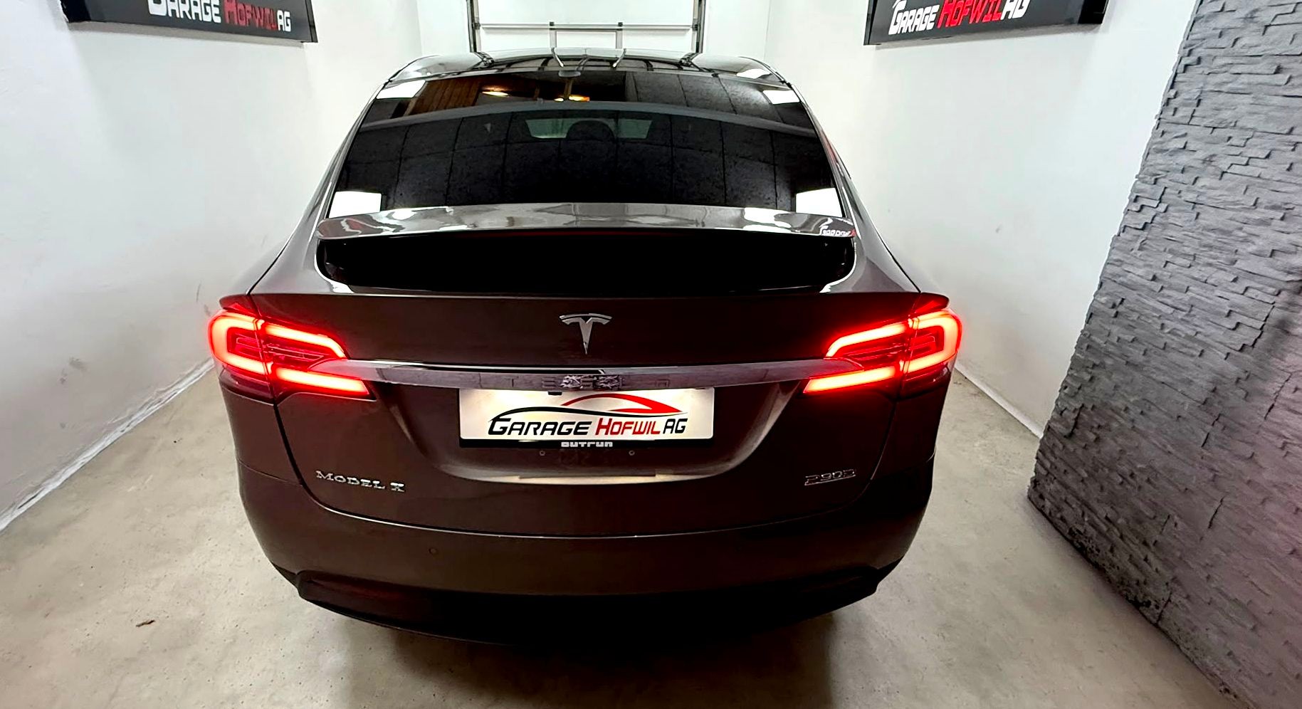 TESLA Model X 90 D Signature Performance-image-3