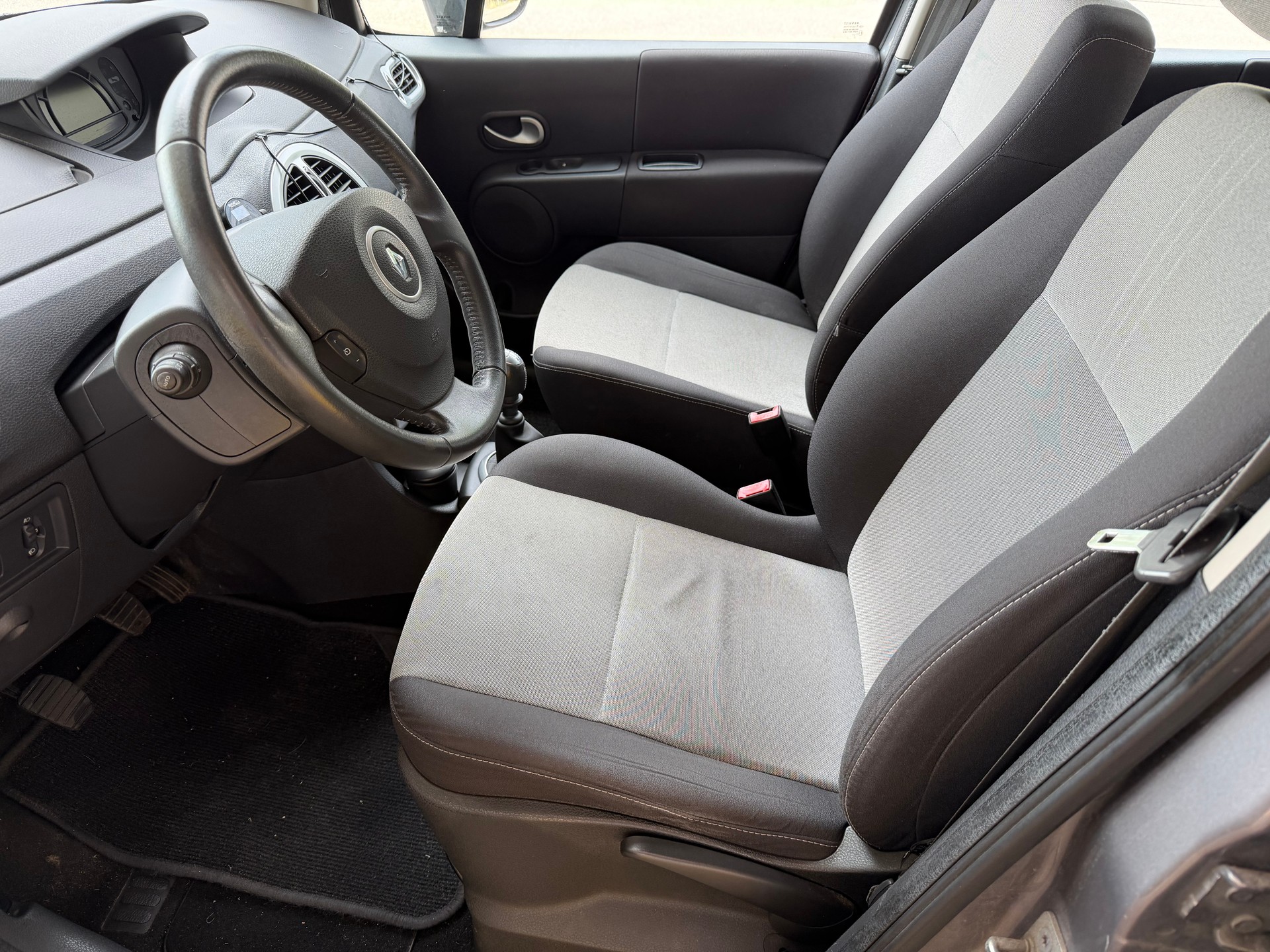 RENAULT Modus 1.5 dCi Dynamique-image-11