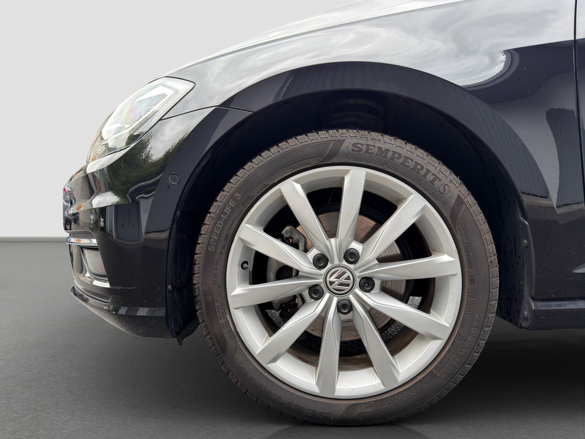 VW Golf 2.0 TDI Highline Swiss Line Limited 4M DSG-image-9