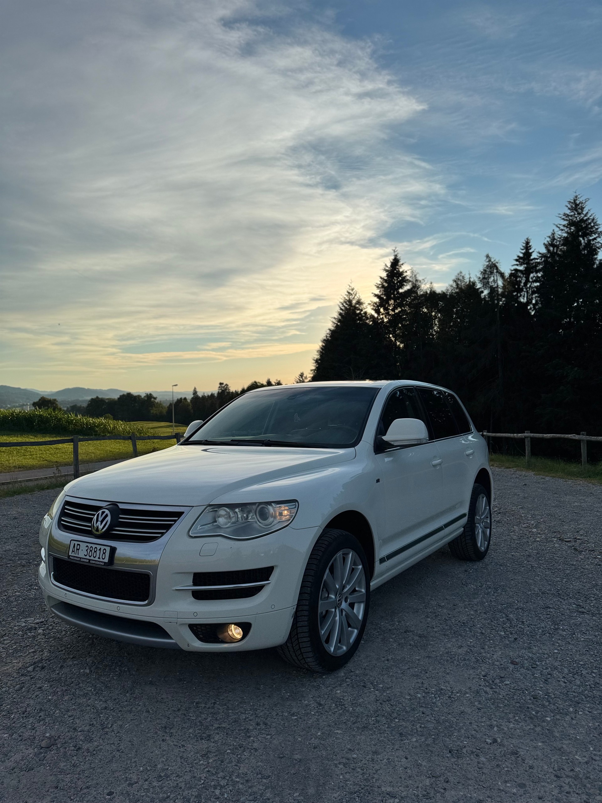 VW TOUAREG R-LINE 3.0 TDI AHK3500KG-image-0