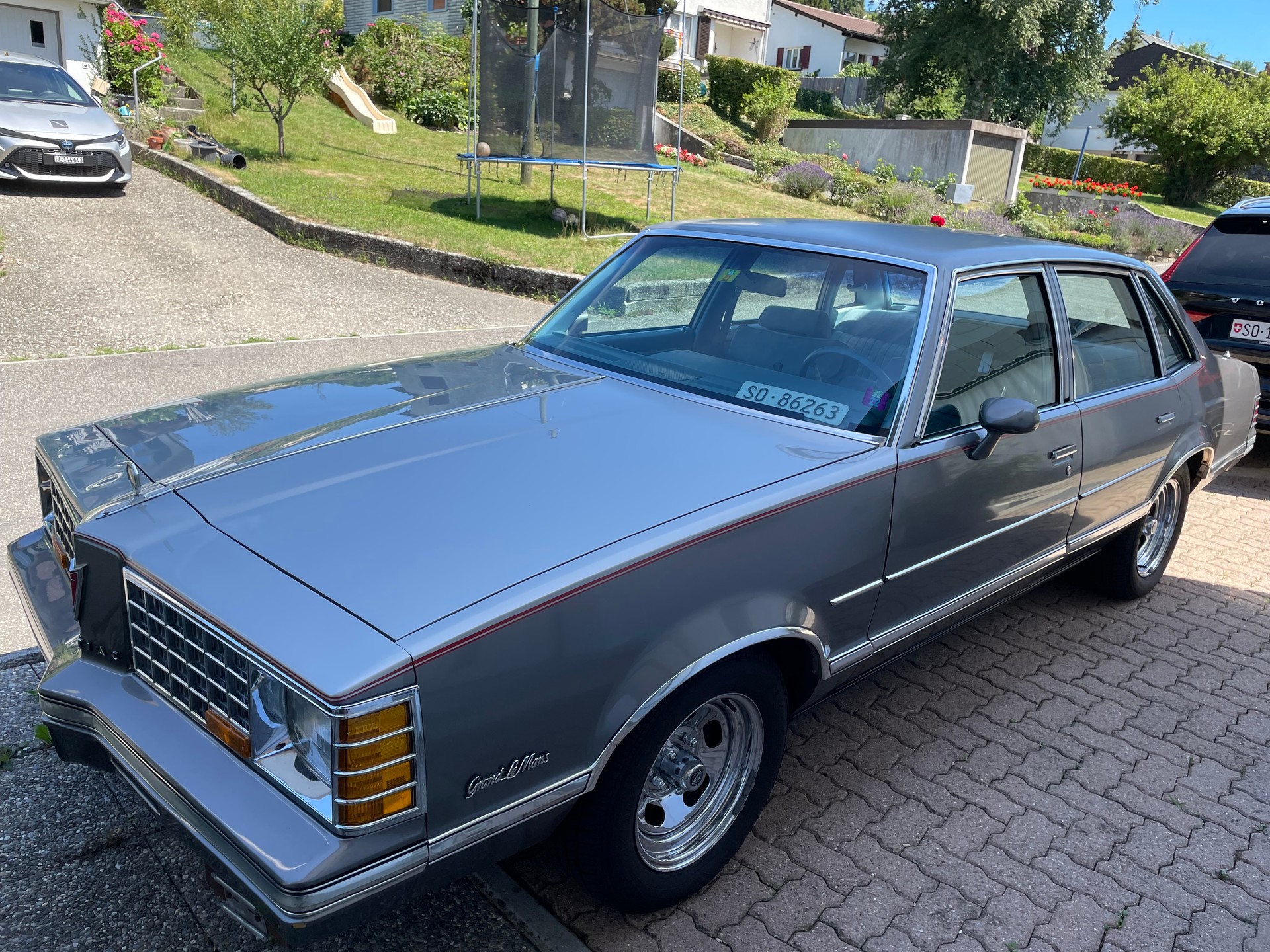 PONTIAC GRAND LEMANS-image-0