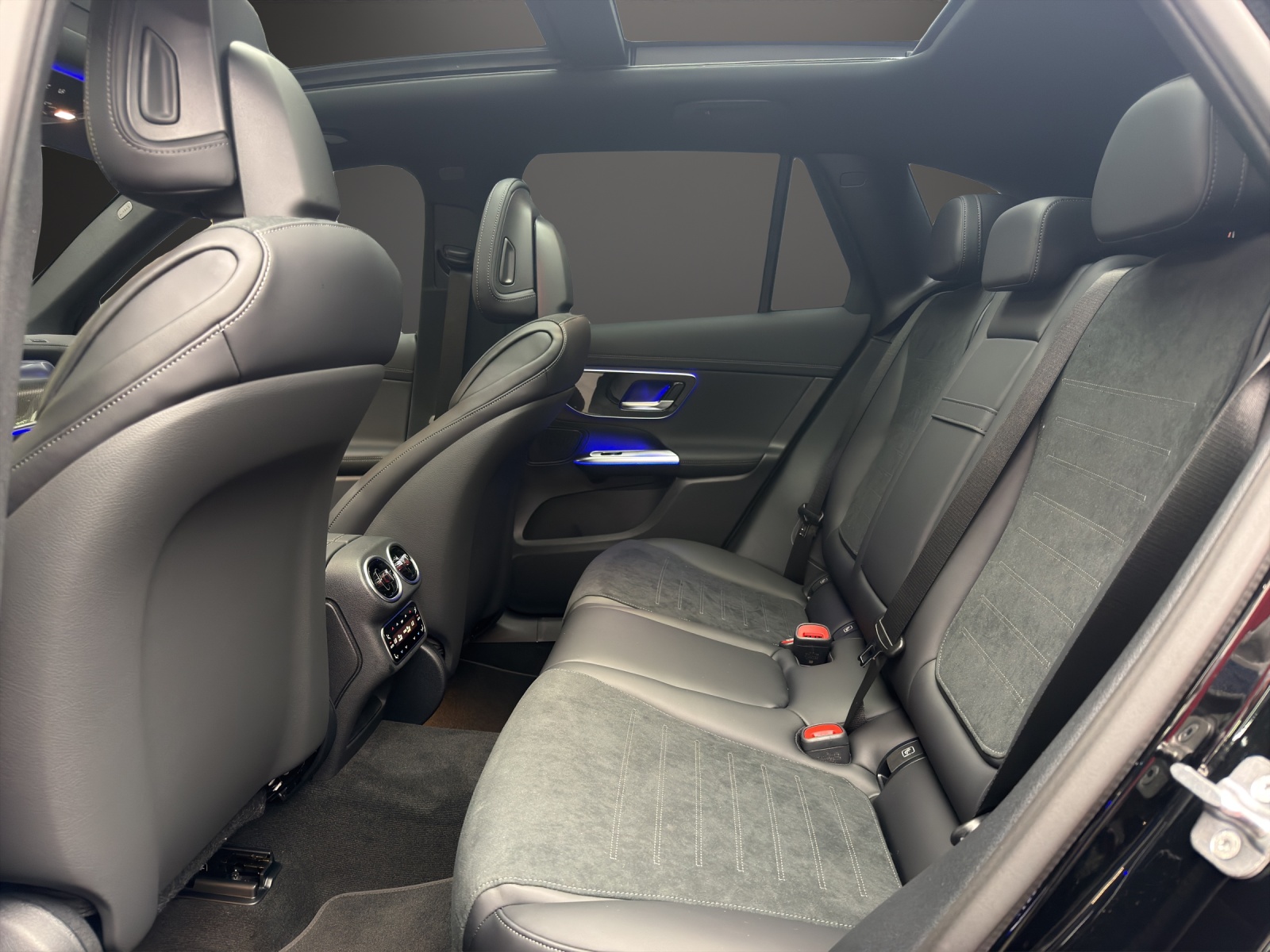 MERCEDES-BENZ GLC 220 d 4MATIC-image-9