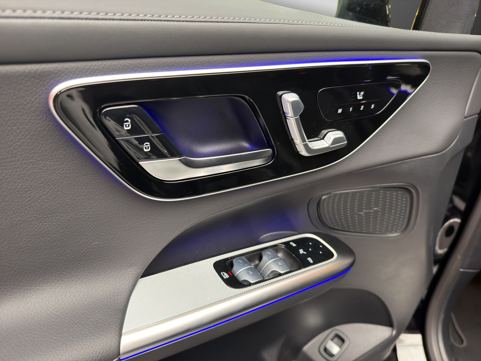 MERCEDES-BENZ GLC 220 d 4MATIC-image-11