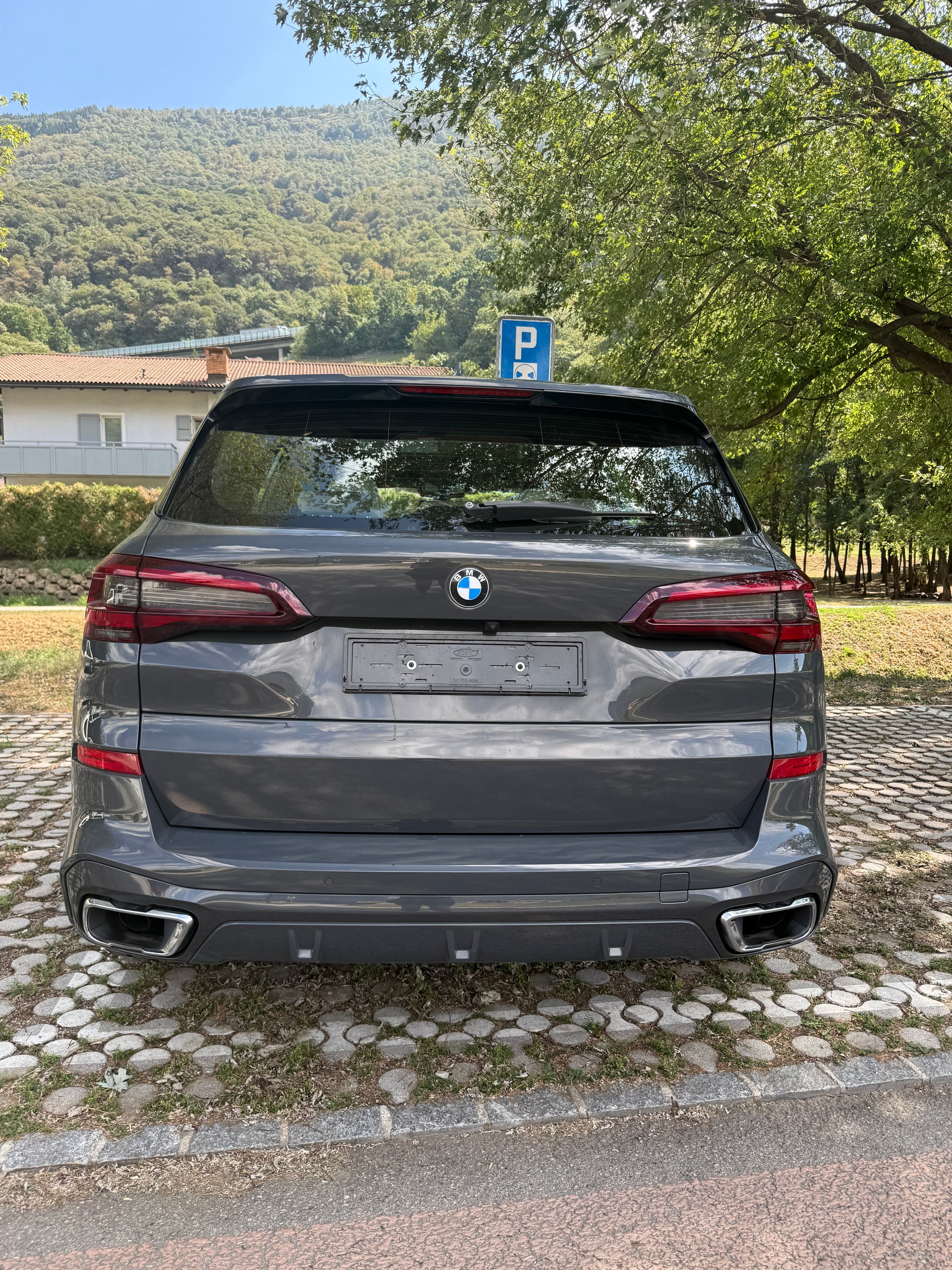 BMW X5 xDrive40d-image-3