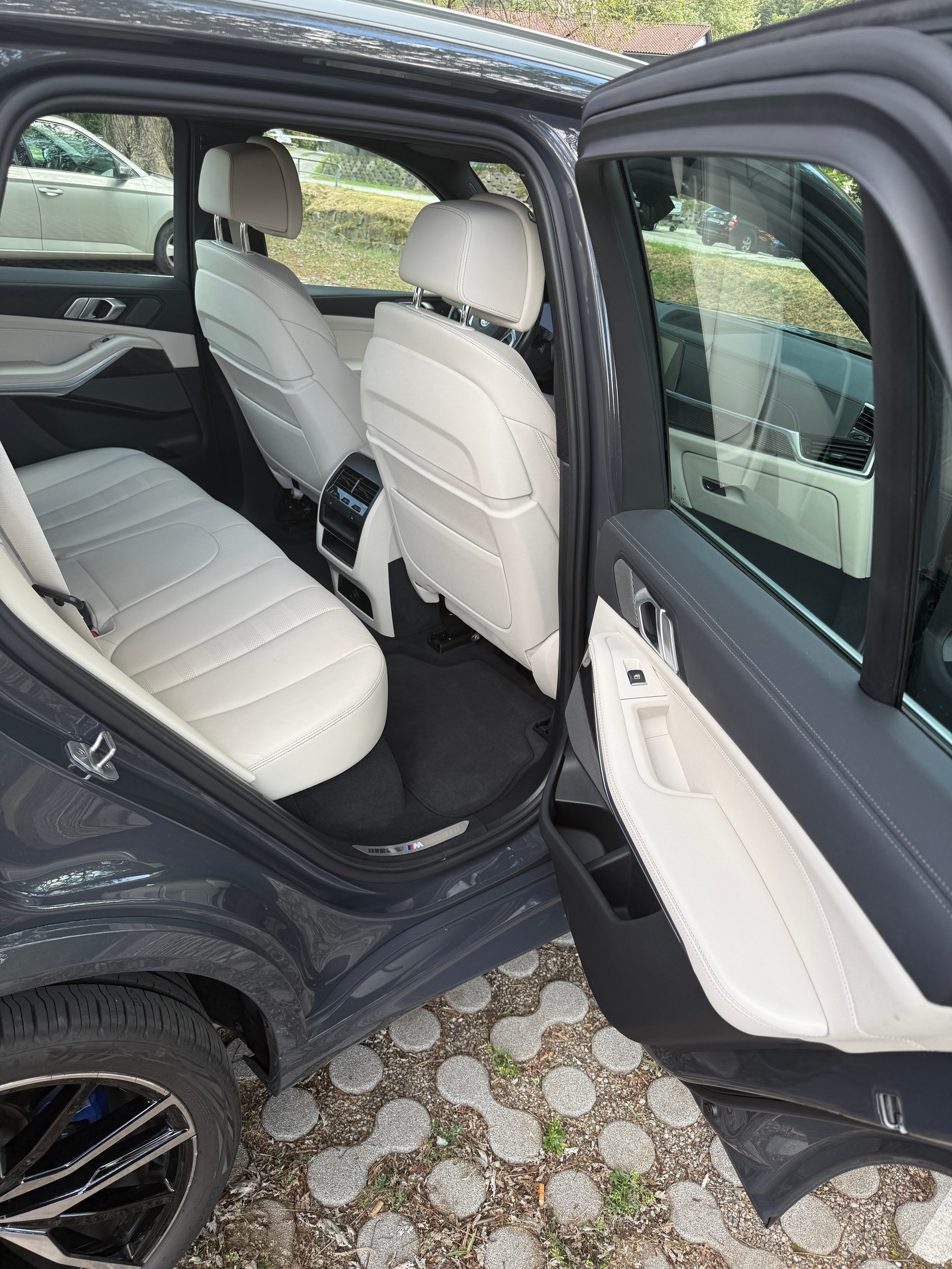 BMW X5 xDrive40d-image-13