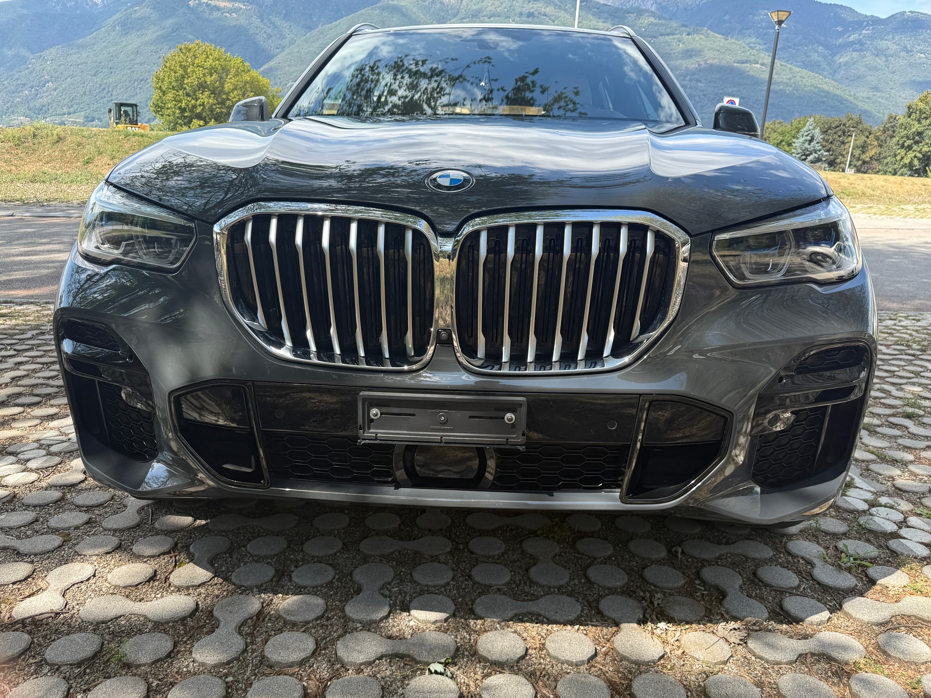 BMW X5 xDrive40d-image-2