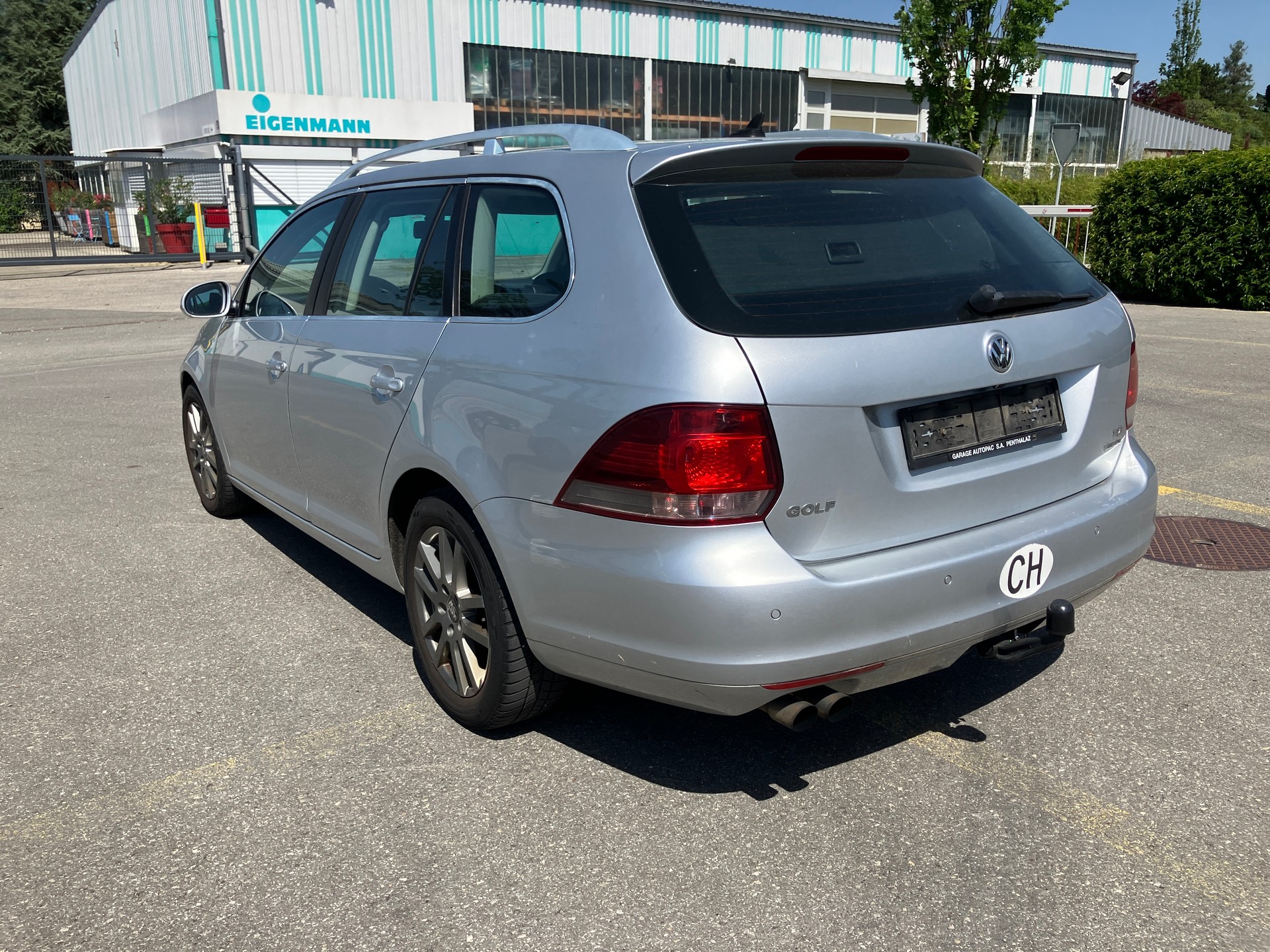 VW Golf Variant 1.6 TDI Team 4Motion-image-6