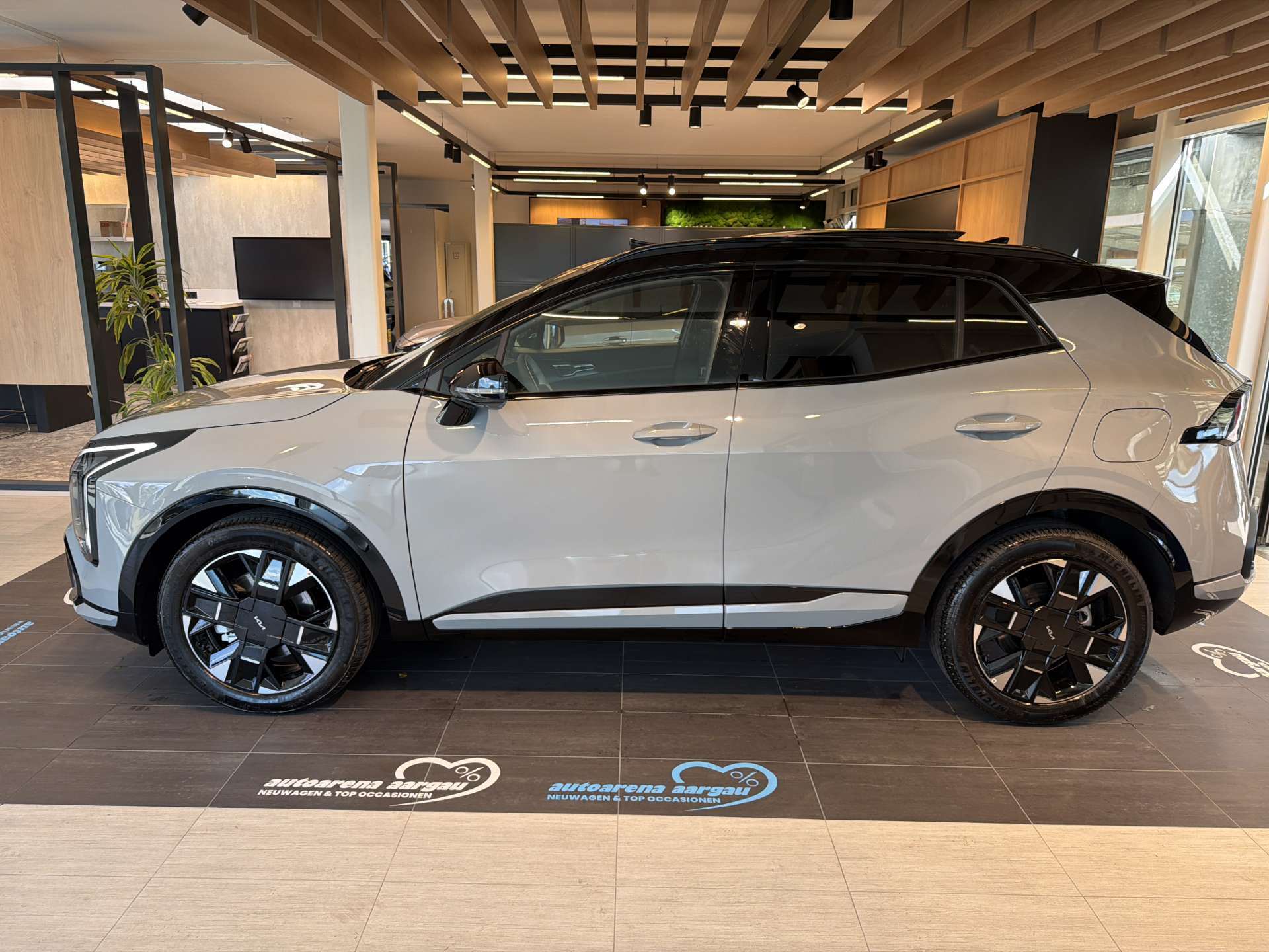KIA Sportage 1.6T-GDi HEV GT-Line 239PS 4x4 Automat NEUES MODELL-image-11