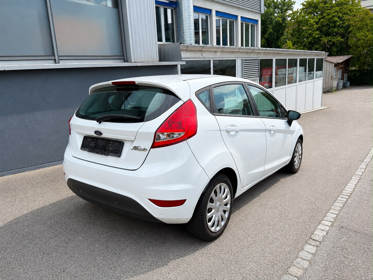 FORD Fiesta 1.25 16V Trend+-image-2