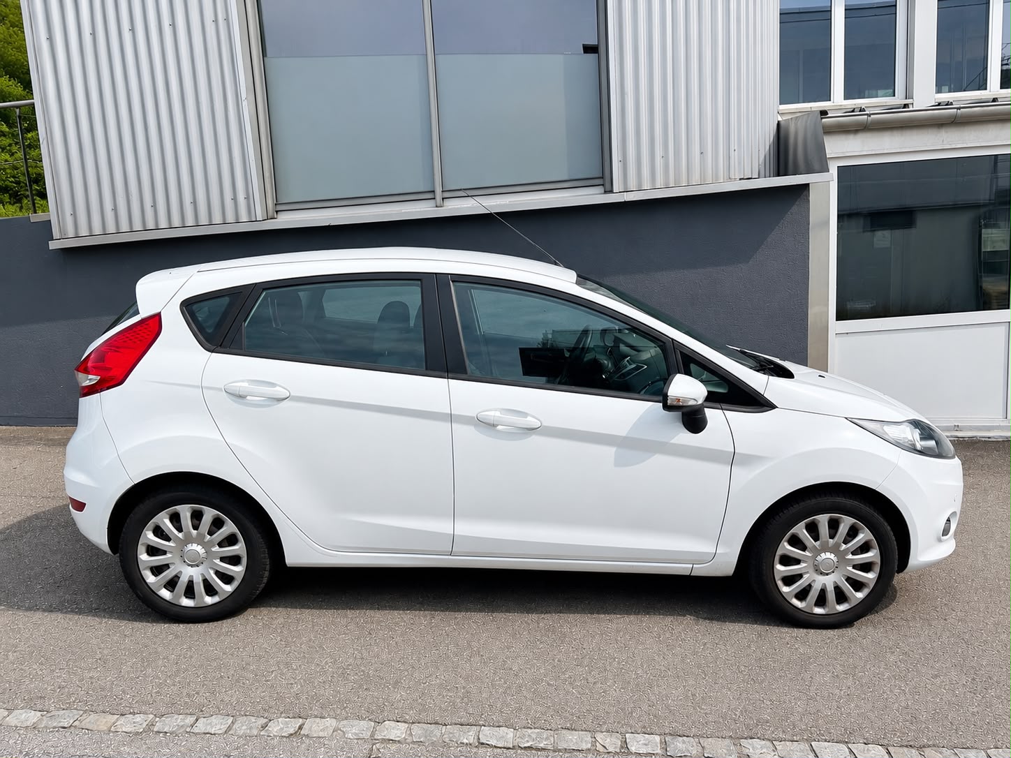 FORD Fiesta 1.25 16V Trend+-image-4