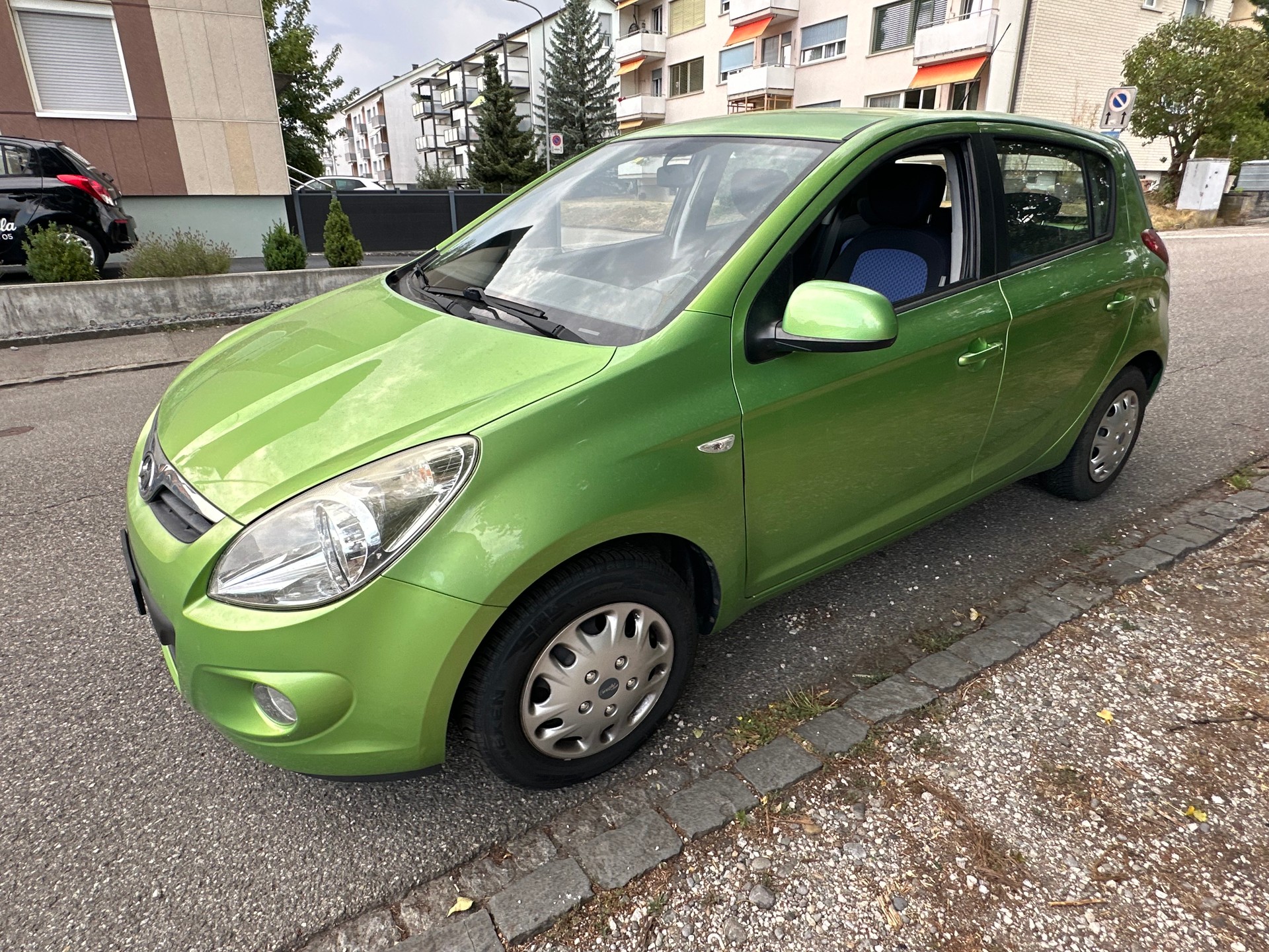 HYUNDAI i20 1.4 Style-image-7